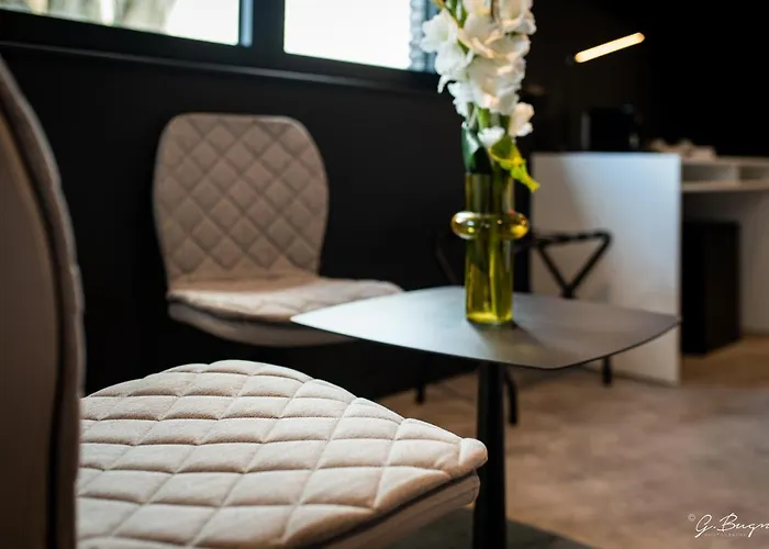 Les Thermes de Spa by La Cour de la Reine Hôtel, Suites&accès gratuit au centre thermal